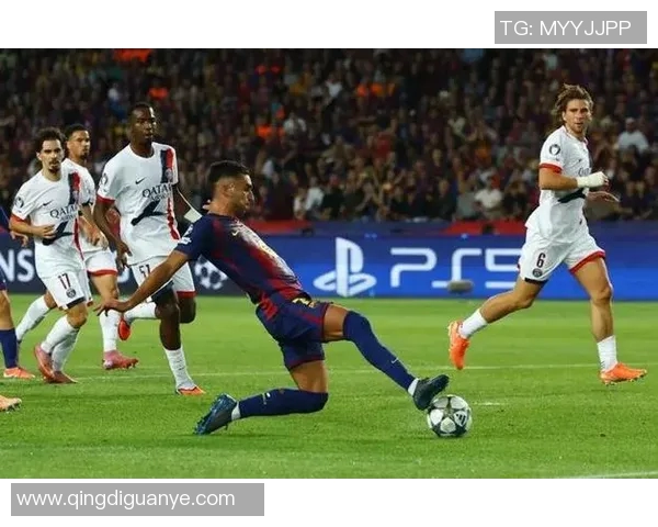 2017年巴塞罗那逆转巴黎圣日耳曼的传奇之战回顾与分析
